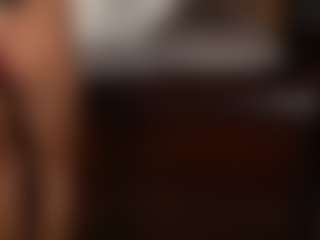 Live cam show with KatyeRave - Shaved Pussy Teen (18+) on Mixed Magazine Live