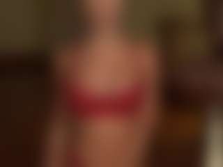Live cam show with KatyeRave - Oil on Latina Girls