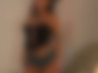 Live cam show with KatyeRave - Tease Teen (18+) on eurowanks.com