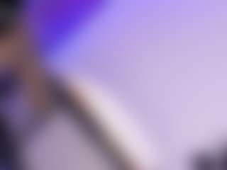 Live cam show with Inndra - Public on Soda Cam