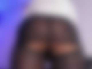 Live cam show with Inndra - Bedroom on Soda Cam