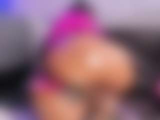 Live cam show with Inndra - Solo on Camming Site