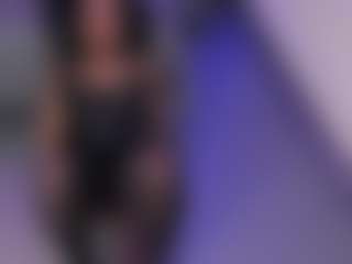 Live cam show with Inndra - Hairy Pussy on Camsoda