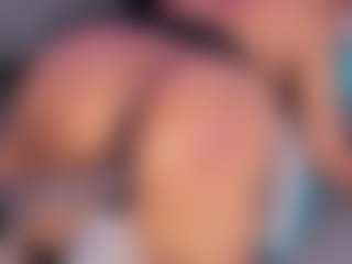 Live cam show with Inndra - Bedroom Curvy on Camsoda