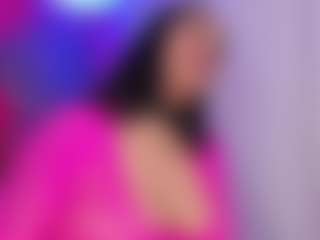Live cam show with Inndra - Butt Plug on Latina Girls
