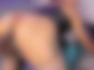 Live cam show with Inndra - Strip Black on chickslive.net