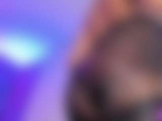 Live cam show with Inndra - Bedroom on Camsoda