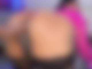 Live cam show with Inndra - Pornstar on CamwithHer