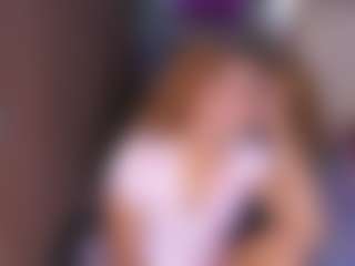 Live cam show with Hanna Chris - Hairy Pussy on AdultVida.com