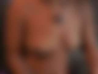 Live cam show with Hanna Chris - Body Massage on SinfulBabes