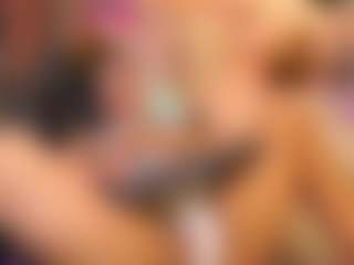 Live cam show with Hanna Chris - Hairy Pussy Teen (18+) on Sweet Sext