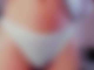 Live cam show with KATEEROSE - Ebony Small Tits on Camsoda