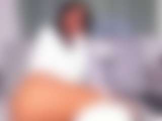 Live-Cam-Show mit KATEEROSE - Flashing auf Camsoda