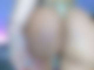 Live cam show with Natalie10G - Young Adult on Mixed Magazine Live