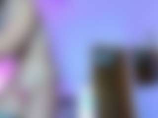 Live cam show with Natalie10G - Muscle on Camiplay Live