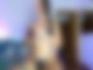 Live cam show with Natalie10G - Muscle on madthumbs
