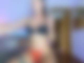 Live cam show with Natalie10G - Latina Mature on Uber Horny