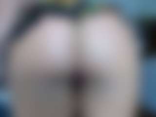 Live cam show with Natalie10G - Flirt MILF on Uber Horny