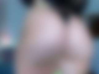 Live cam show with Natalie10G - Skinny MILF on CamwithHer