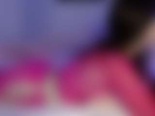 Live cam show with Sylvia Saige - Skinny on Camiplay Live