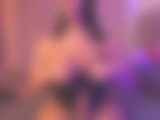 Live cam show with MelissaJordan - Bikini on studioflirtlive.com