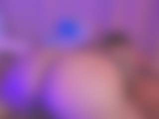 Live cam show with MelissaJordan - Spank on Camsoda
