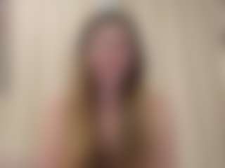 Live cam show with MaryHillx - Normal on Cam Slut