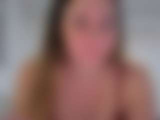 Live cam show with MaryHillx - Butt Plug on CamClone