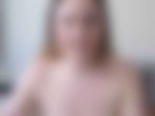 Live cam show with MaryHillx - Bedroom Brown Hair on Camsoda