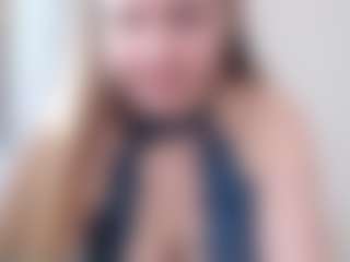 Live cam show with MaryHillx - Average on fapnchat