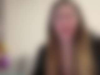 Live cam show with MaryHillx - Hairy Pussy Latina on Milf Play