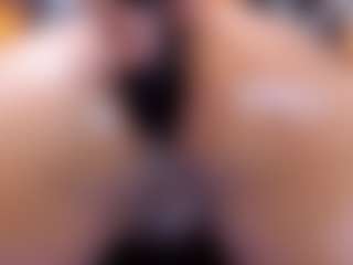 Live cam show with OLIVIA CARTER - Strip Mature on SxyPornLive