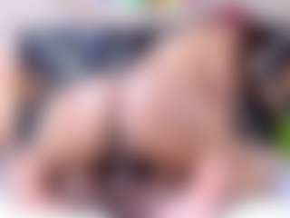 Live cam show with OLIVIA CARTER - Flirt MILF on realtime-chat