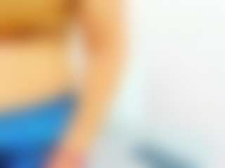 Live cam show with Aliicee-Green - Young Adult on live18s.com