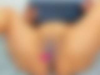Aliicee-Green's Live Sex Cam Show