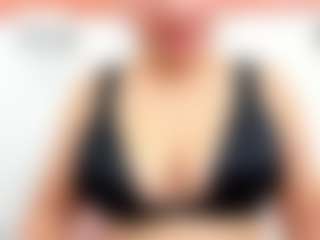 Live cam show with Aliicee-Green - Latina Mature on StripNow | colombia