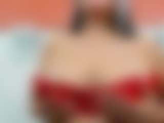 Live cam show with Aliicee-Green - Spank Mature on Latina Girls