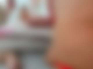 Live cam show with Aliicee-Green - Brown Eyes Blonde Hair on googirlz