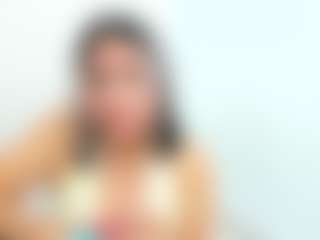 Live cam show with Aliicee-Green - Blonde Hair Middle Aged on TastyBlacksLive