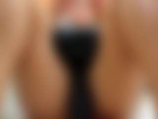 Live cam show with Aliicee-Green - Mature Middle Aged on realtime-chat