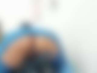 Live cam show with Aliicee-Green - Mature Middle Aged on Camsoda Late Night