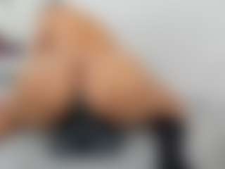 Live cam show with Aliicee-Green - Mature on sexylivex.com
