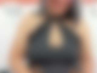 Live cam show with Aliicee-Green - Middle Aged on Big Tits