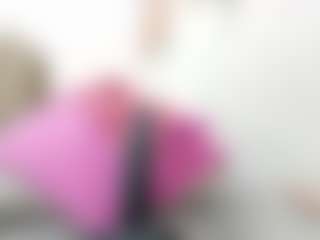 Live cam show with Aliicee-Green - Blonde Hair on Camsoda