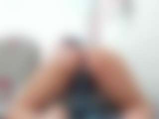 Live cam show with Aliicee-Green - Latina Mature on Camsoda | colombia