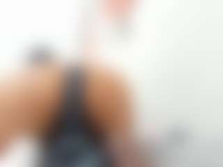 Live cam show with Aliicee-Green - Hairy Pussy Latina on Camsoda | colombia