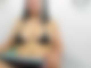 Live cam show with Aliicee-Green - Lovense Middle Aged on Camsoda