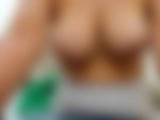 Live cam show with Aliicee-Green - Hairy Pussy MILF on CSO-WL