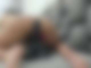 Live cam show with Aliicee-Green - Hairy Pussy on Fling VIP Chat
