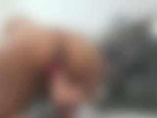 Live cam show with Aliicee-Green - Big Tits Mature on CamClone